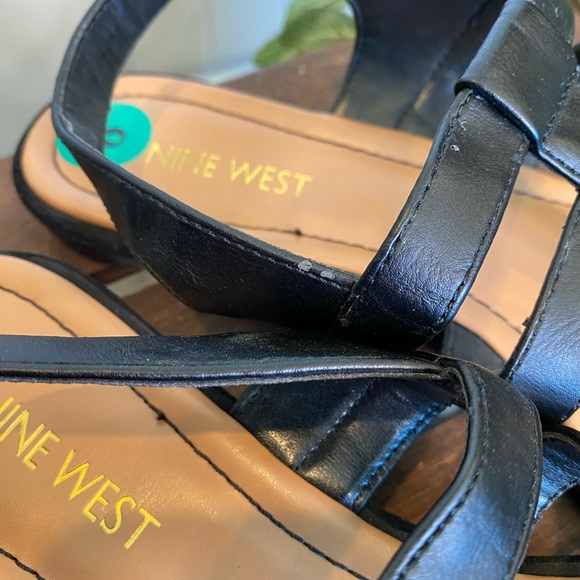 New! Cute Nine West Strappy Thong Style Sandals - Picture 9 of 10